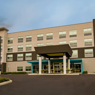 Tru by Hilton Columbus Airport Hotels near Ohio Expo Center & State Fairgrounds