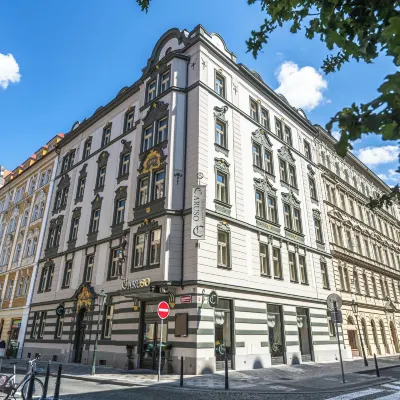 Hotel Caruso Old Town Các khách sạn gần Đền thờ Pinkas