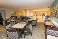 Cedar Point Hotel Breakers - breakfast
