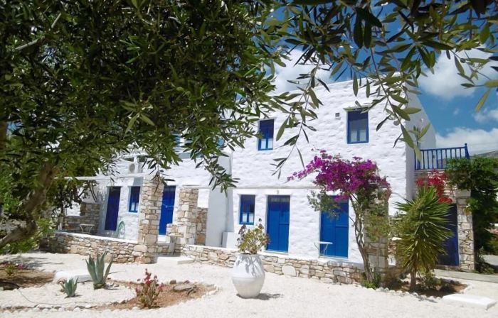 Anezina Village