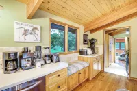 6,000-sq-ft Estate in Delaware River Valley - balcony