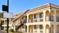 Days Inn by Wyndham Kingman East - Cho phép mang theo thú cưng