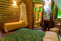 Pluton Trisquel Double Room With Extra Bed 1 Bedroom Lodge -  Privatzimmer