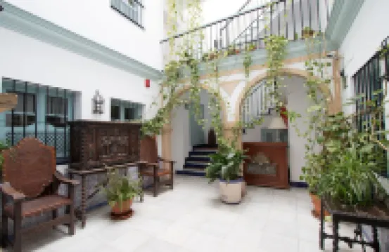 Apartamentos Suites Santa Cruz Hotels in Seville