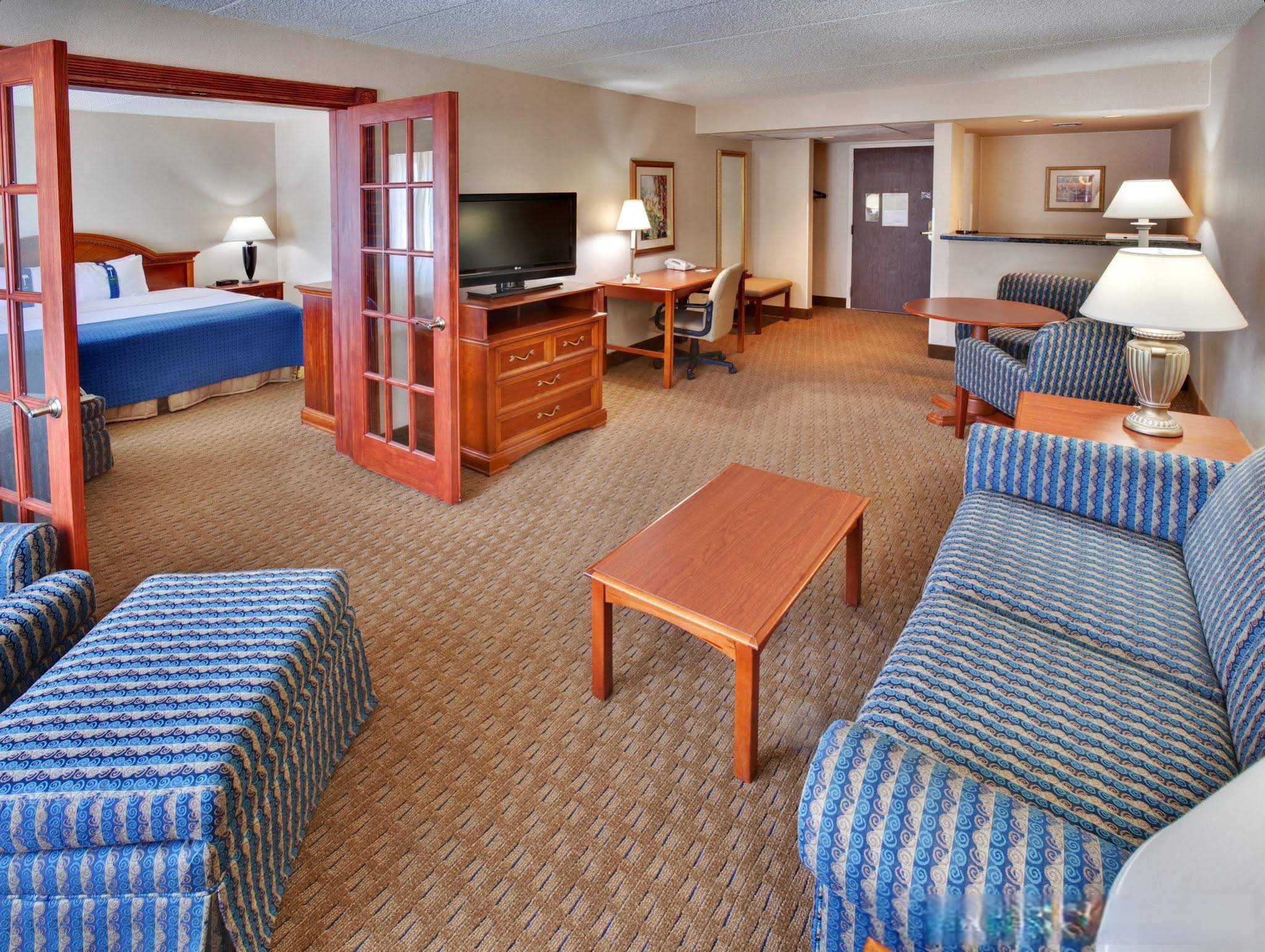 Ramada by Wyndham Midtown Grand Island