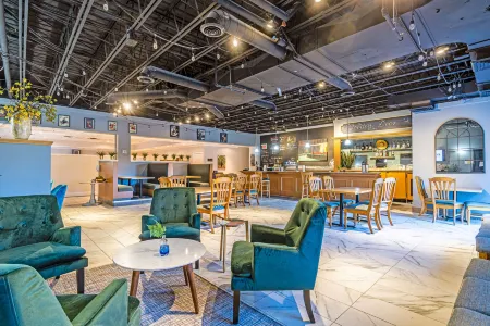 Hfx Airport Hotel Отели в г. Гофс