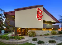Red Roof Inn Detroit Metro Airport - Taylor فنادق في Southgate