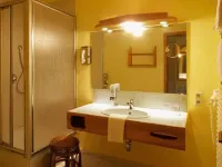 Seehotel Gut Dürnhof Hôtels à : Gemunden am Main