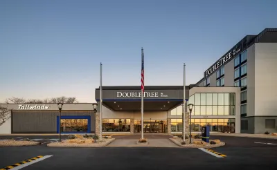 Doubletree by Hilton East Madison East Hotels near Wisconsin Veterans Museum