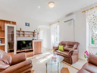 Apartment Magdalena Hotels in Vrboska