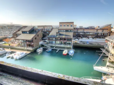 Les Marinas Hotels in 