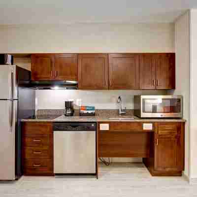 Homewood Suites by Hilton Woodbridge Rooms