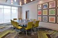 Holiday Inn Express & Suites Marshalltown