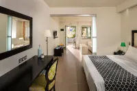 Angela Suites Boutique Hotel Các khách sạn ở Vrachasi