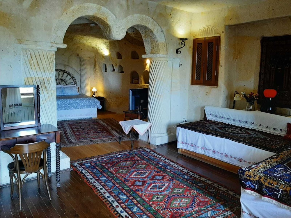 Elkep Evi Cave Hotel