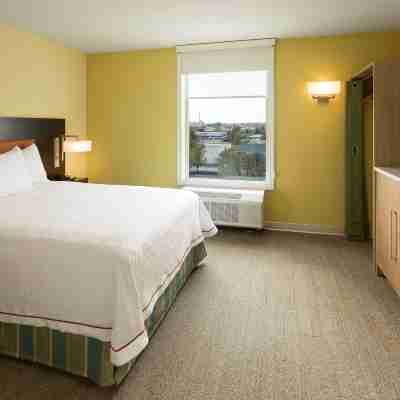 Home2 Suites by Hilton Mishawaka South Bend Rooms