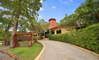 Pinnacle Samui Resort