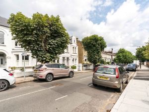 New 1Bd Ground Floor Flat with Garden - Wimbledon