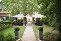 Hotel Mas de Galoffre Hotels in Bernis