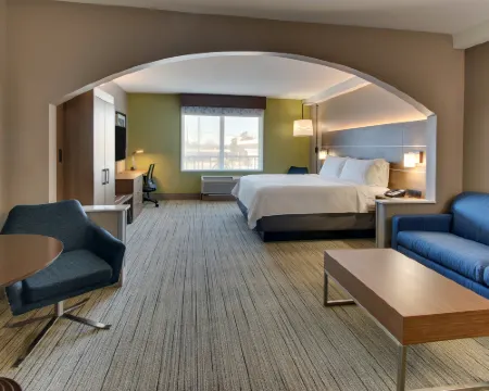 Holiday Inn Express & Suites Columbus - FT Benning Maingate by IHG โรงแรมในโคลัมบัส