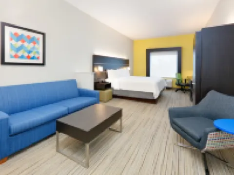 ホリデイ イン エクスプレス ホテル & スイーツ クレバーン by IHG クリーバーンのホテル