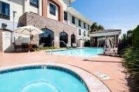 Holiday Inn Express & Suites ATASCADERO by IHG - Swimmingpools