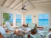 Southwinds Beach House is a 3 Bedroom with Exquisite Sea Views