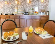 Quality Inn US65 & E Battlefield Rd Springfield