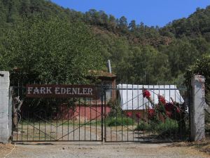 Fark Edenler Camping&Caravan&Bungalows