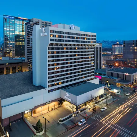 Hilton Salt Lake City Отели рядом со станцией Salt Lake City Amtrak Station