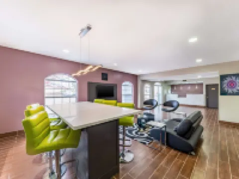 Quality Inn & Suites Canton Hoteles en Canton