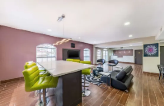 Quality Inn & Suites Canton
