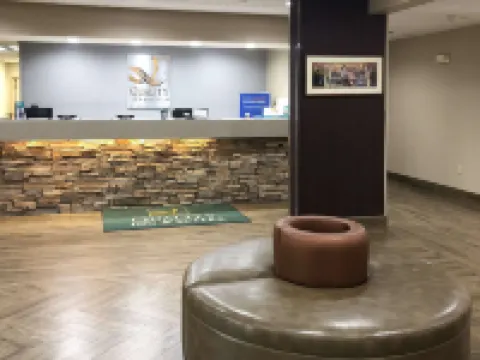 ควอลิตี้อินน์ แอนด์ สวีทส์ บูน - ย่านมหาวิทยาลัย โรงแรมในบูน