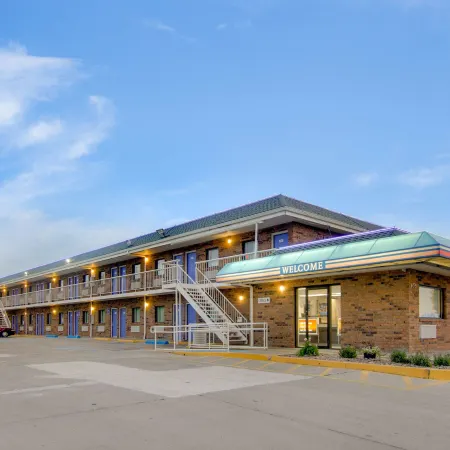 Motel 6 Salina, KS