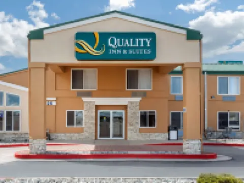Quality Inn & Suites Limon Hoteles en Limón