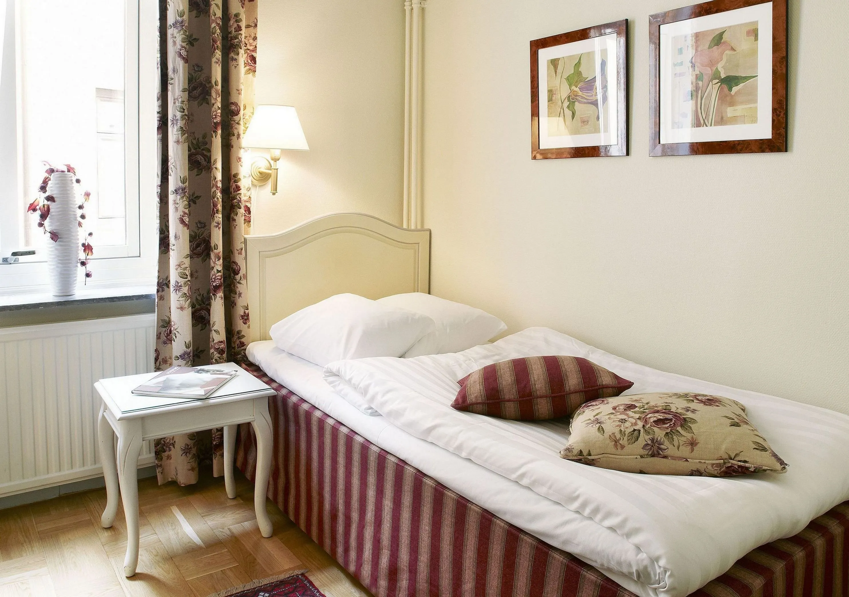 Hotel Royal Zimmer Photos