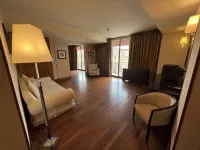Hotel la Fenice فنادق في Paterno