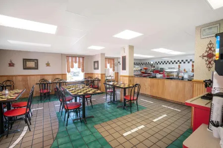 Days Inn by Wyndham Pigeon Forge South