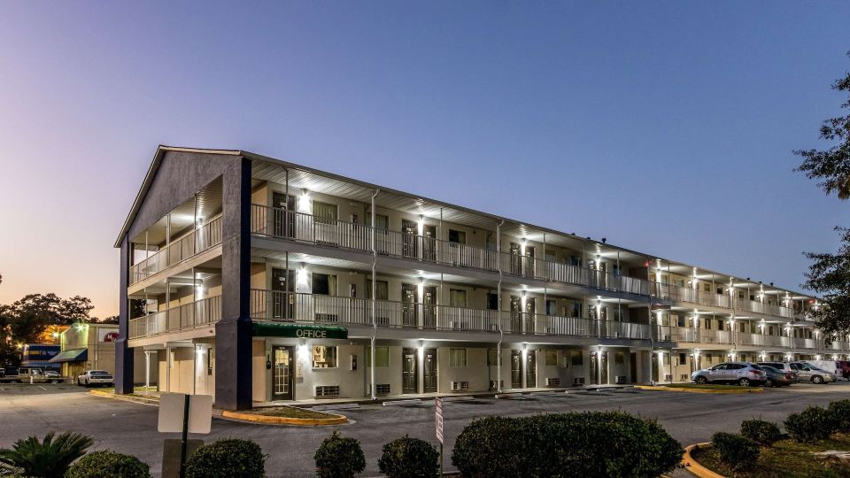Studio 6 Extended Stay - Savannah, GA