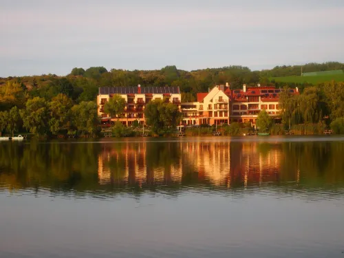 Tó Wellness Hotel