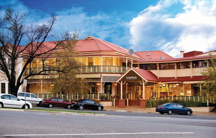 Loxton Community Hotel Motel