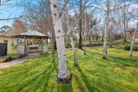 Thunderbird Motel Yass Hotels in Yass