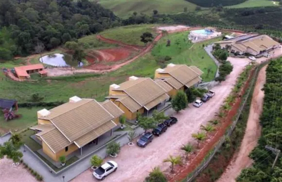 莫莉斯農場酒店