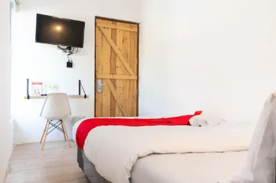 RedDoorz Near Sam Poo Kong 3 Semarang Hotel di Semarang Barat