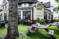 Bridge Hotel Hotels near Islip Manor Park