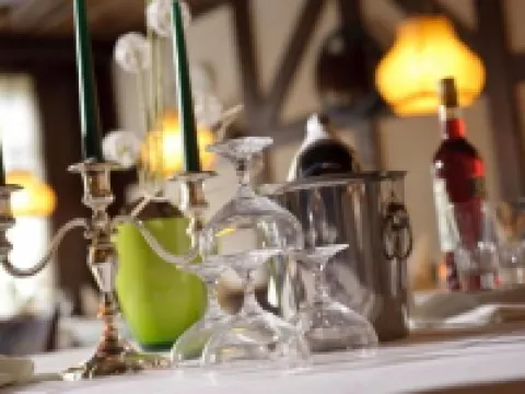 Hotel Zur Windmühle - Parkplatz Und Frühstück Inklusive - Hotels in Stormarn