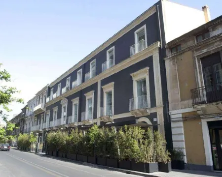 羅瑪諾豪斯酒店 卡塔尼亞省酒店