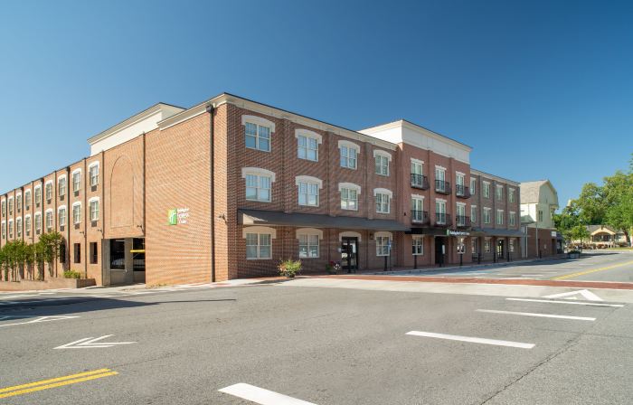 Holiday Inn Express & Suites DAHLONEGA - UNIVERSITY AREA by IHG