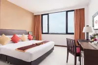 Mida Grande Hotel Dhavaravati Nakhon Pathom Hotels in Самфран