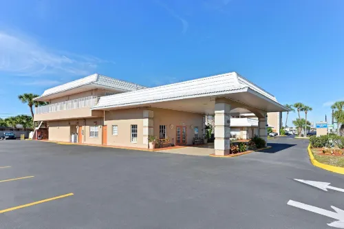 Travelodge by Wyndham Venice Hotels in Venice